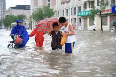 天津“积水预警”解决内涝之痛，充气封堵引关注